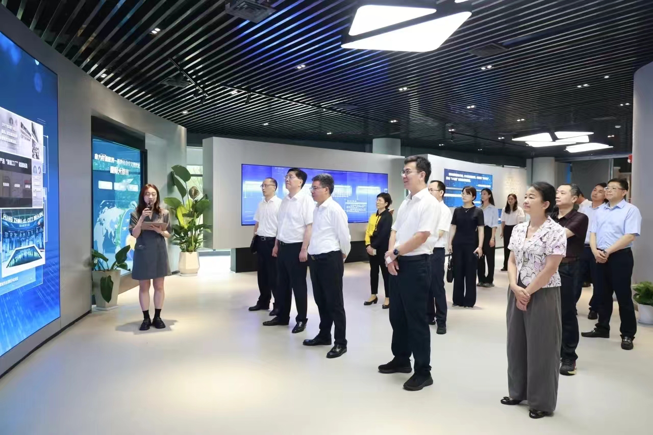 浙江省人大常委会副主任暨军民一行莅临太阳成集团tyc122cc调研